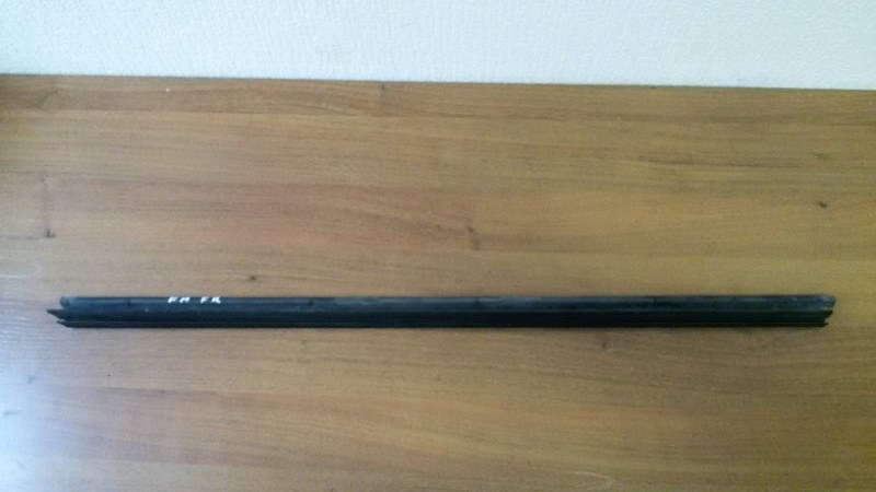 Уплотнитель стекла двери Ford Mondeo B4Y CJBC, 2.0I 2007 передний правый