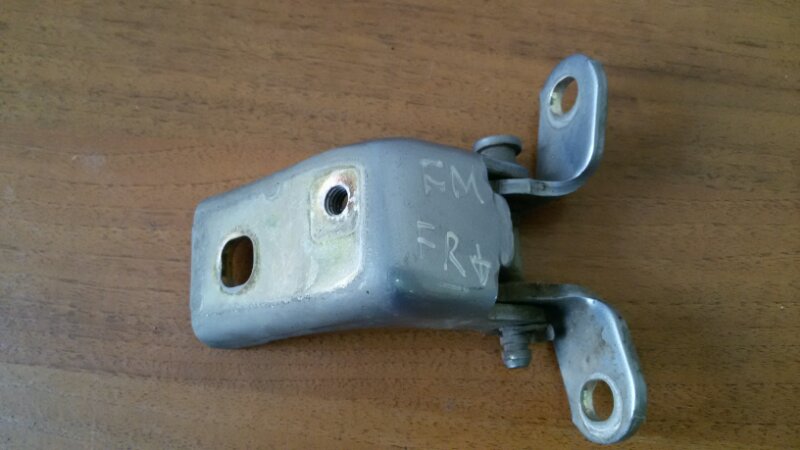 Крепление двери Ford Mondeo B4Y CJBC, 2.0I 2007 переднее правое