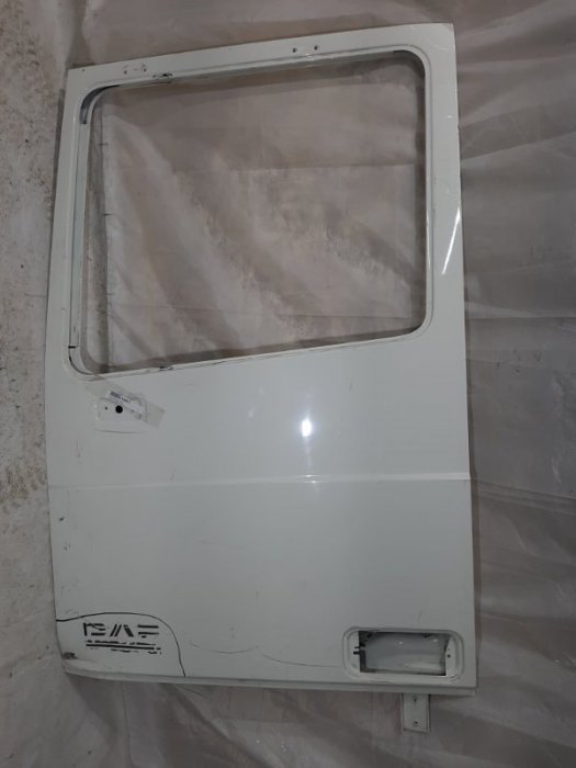 Дверь боковая Daf Xf XF95 XE280C 2018 передняя левая