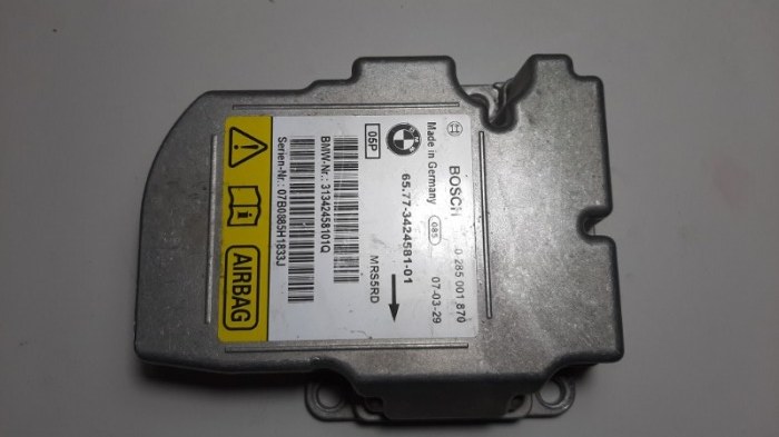 Блок управления air bag Bmw X3 E83 N52B30 2007