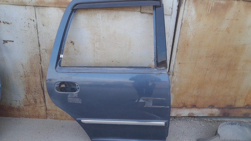 Дверь боковая Ford Expedition UN93 TRITON 54L 2000 задняя правая