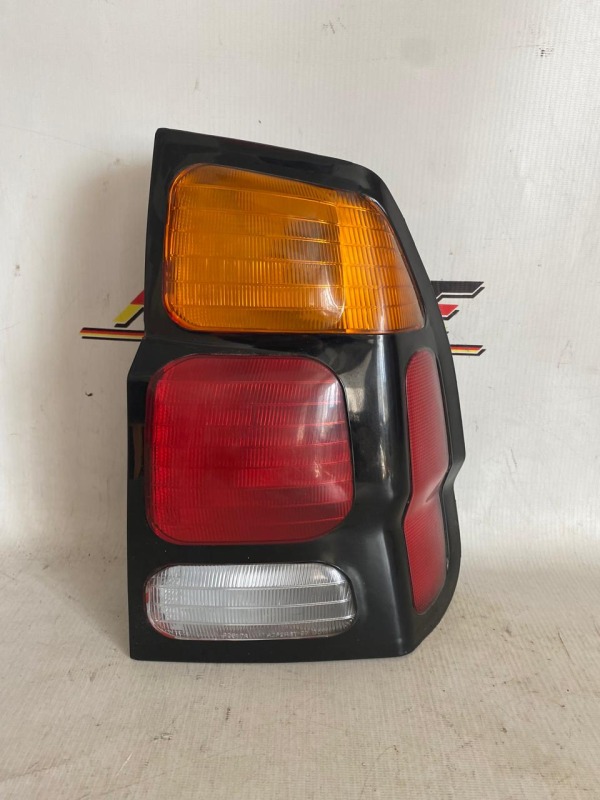 Задний фонарь задний правый Pajero Sport K90 4D56