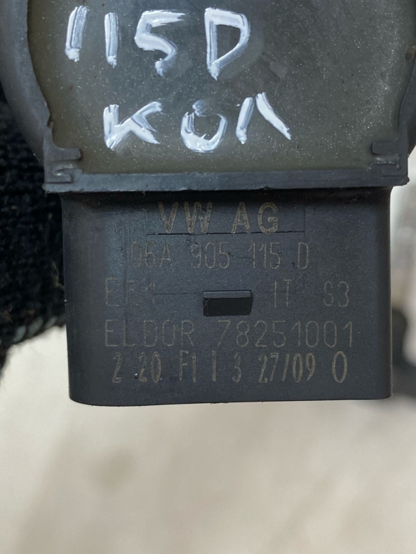 Катушка зажигания Audi A4 2004 B6 ATL 06A905115D контрактная