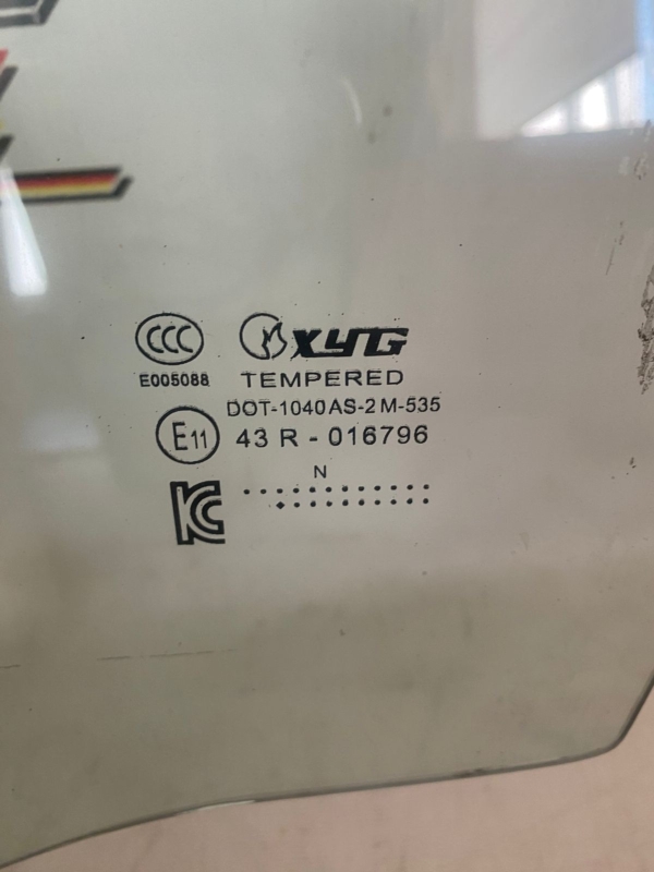Стекло боковое переднее левое Camry 2019 ASV70 2AR-FE