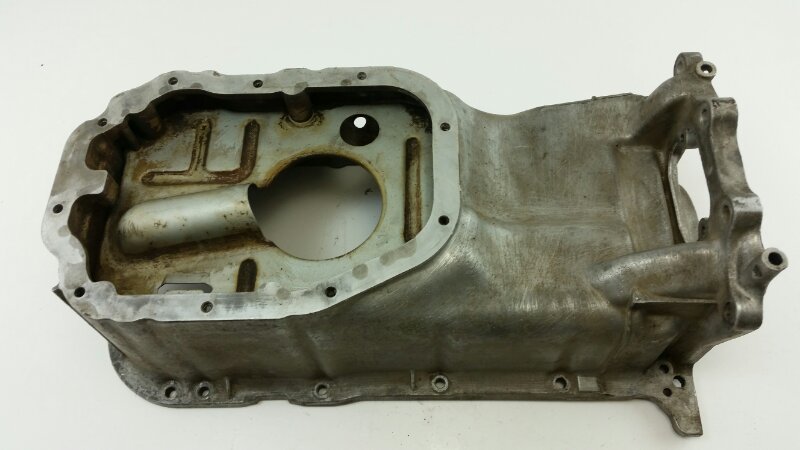 Поддон Mitsubishi Diamante F31A 6G73