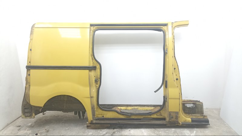 Боковина кузова Opel Vivaro F9Q 2003 правая