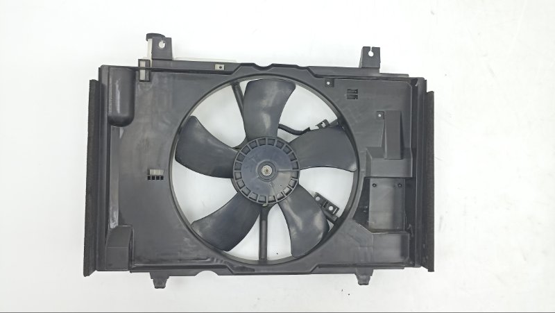 Диффузор радиатора Nissan Tiida C11 HR15 2008