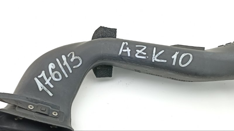 Патрубок воздушн.фильтра TOYOTA SAI AZK10 2AZFXE 2013 (б/у)