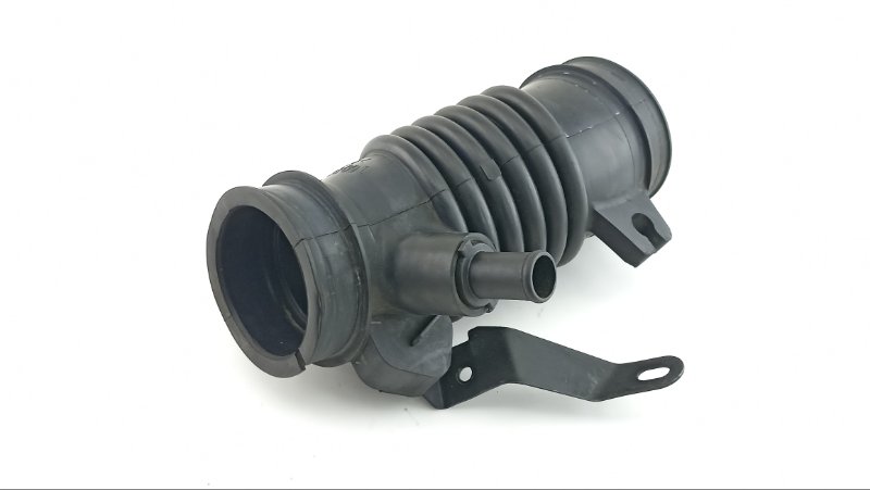 Патрубок воздушн.фильтра TOYOTA RACTIS NCP105 1NZ 2006 (б/у)