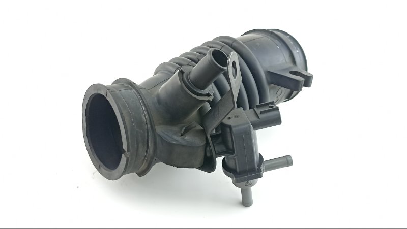 Патрубок воздушн.фильтра TOYOTA RACTIS NCP105 1NZ 2006 (б/у)