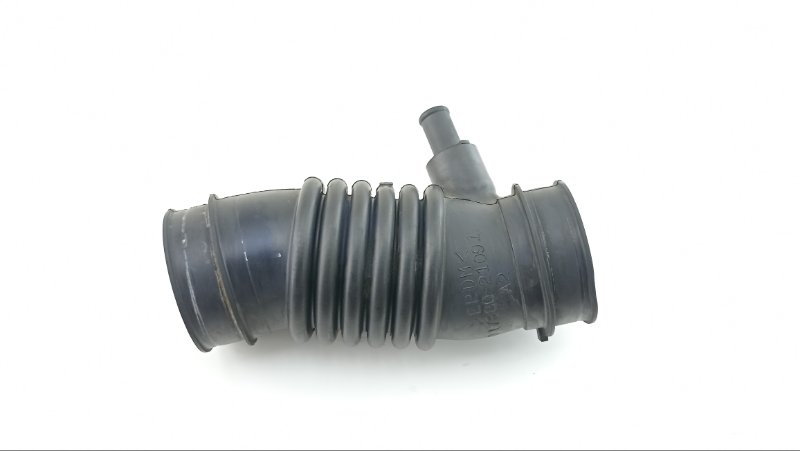 Патрубок воздушн.фильтра TOYOTA RACTIS NCP105 1NZ 2006 (б/у)