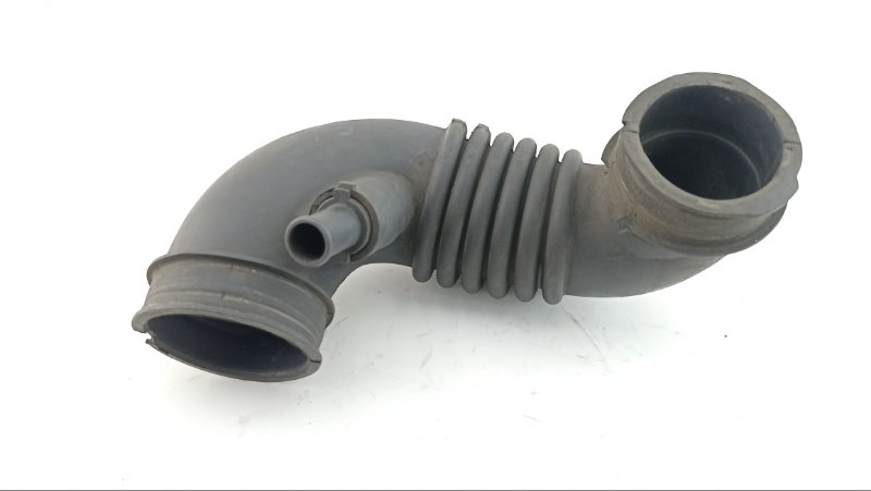 Патрубок воздушн.фильтра TOYOTA BB NCP31 1NZ 2004 (б/у)