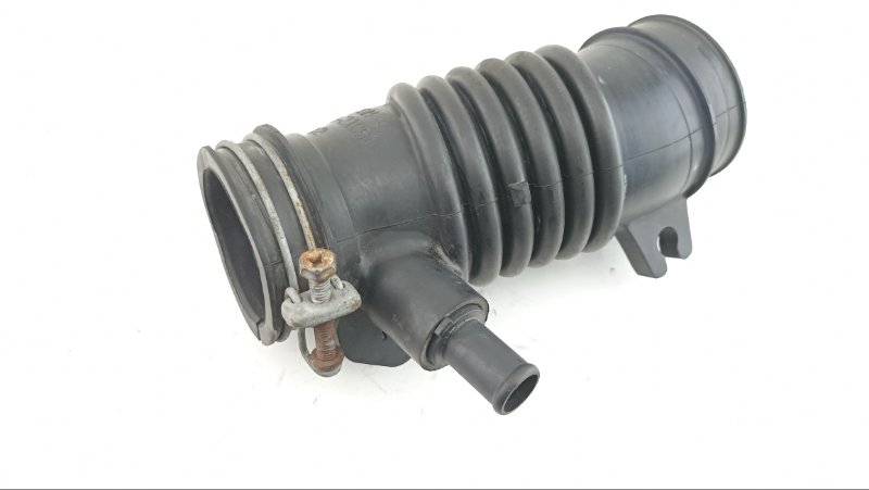 Патрубок воздушн.фильтра TOYOTA RACTIS NCP105 1NZ 2006 (б/у)