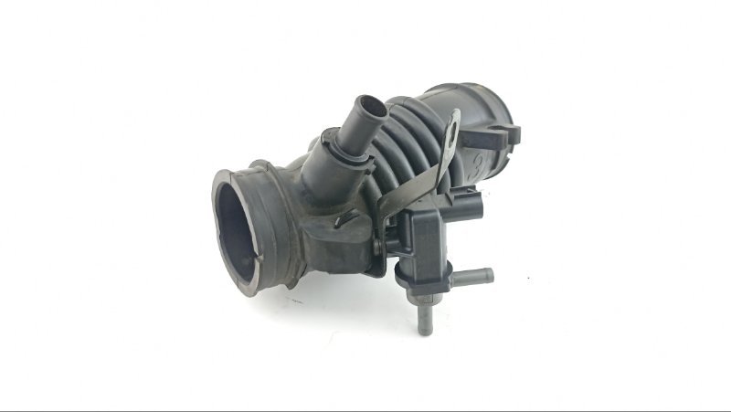 Патрубок воздушн.фильтра TOYOTA RACTIS NCP105 1NZ 2006 (б/у)