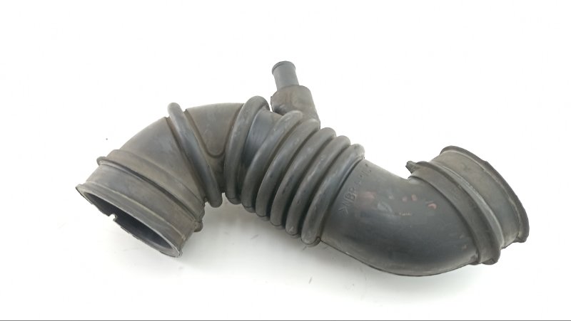 Патрубок воздушн.фильтра TOYOTA COROLLA NZE121 1NZ 2004 (б/у)