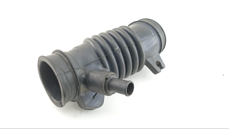 Патрубок воздушн.фильтра TOYOTA VITZ NCP95 2NZ 2009 (б/у)