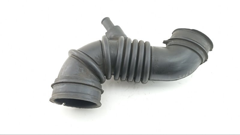 Патрубок воздушн.фильтра TOYOTA COROLLA NZE121 1NZ 2004 (б/у)