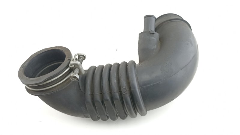Патрубок воздушн.фильтра TOYOTA FUNCARGO NCP25 1NZ 2002 (б/у)