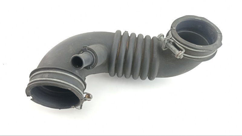 Патрубок воздушн.фильтра TOYOTA VITZ NCP10 2NZ 2006 (б/у)