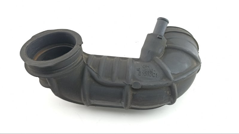 Патрубок воздушн.фильтра TOYOTA PORTE NNP15 1NZ 2007 (б/у)