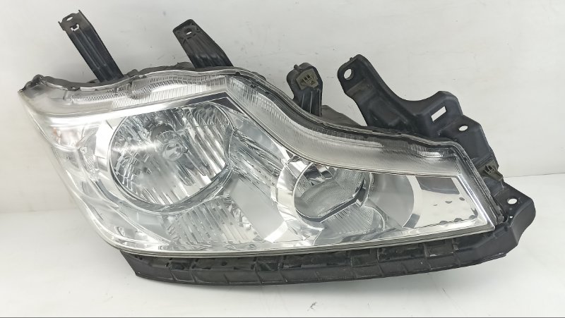 Фара Honda Stepwgn RK5 2010 правая