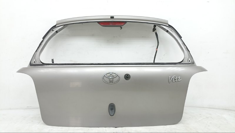 Дверь задняя Toyota Vitz SCP10 2001