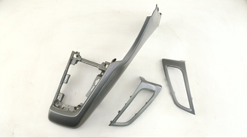 Пластик салона Ford Focus CB8 PNDA 2011