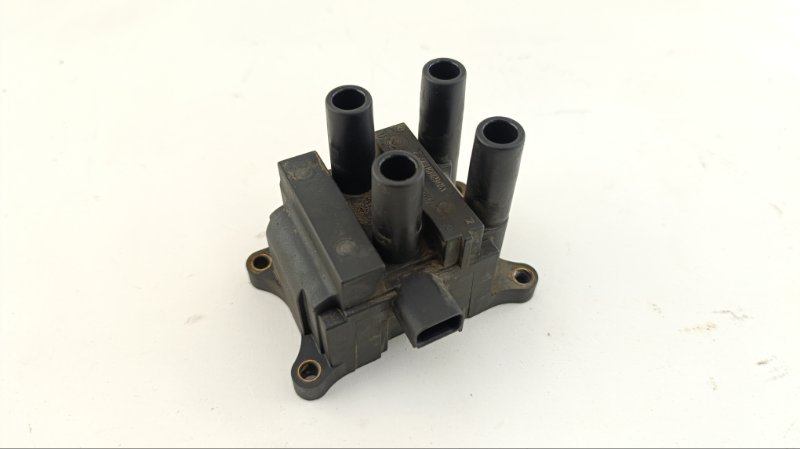 Катушка зажигания Ford Focus CB8 PNDA 2011