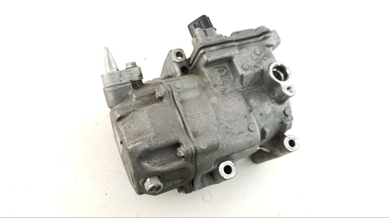 Компрессор кондиционера Toyota Prius ZVW30 2ZRFXE 2011