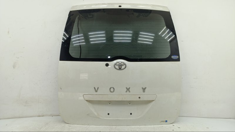Дверь задняя Toyota Voxy AZR60 2005