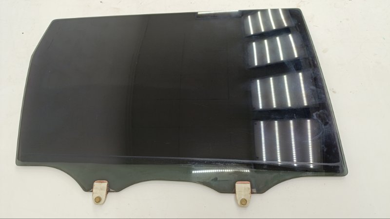 Стекло двери HONDA HR-V GH4 D16A 2000 заднее правое (б/у)