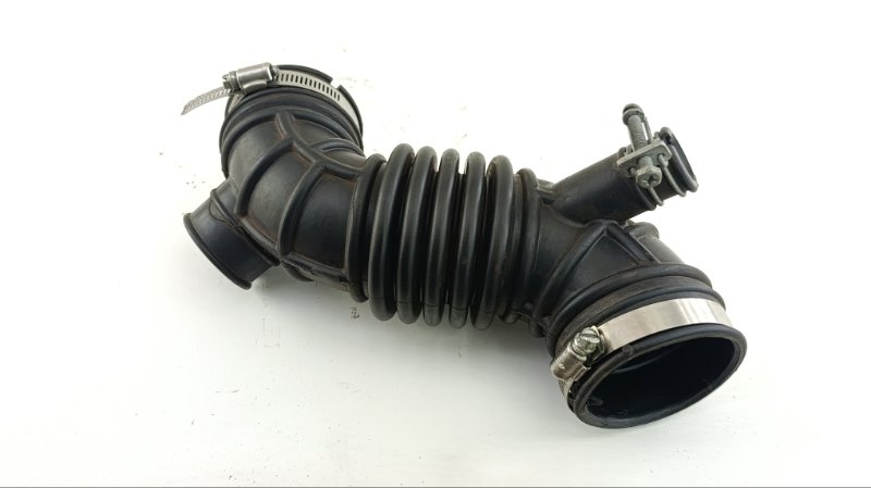 Патрубок воздушн.фильтра NISSAN SERENA CC25 MR20 2007 (б/у)