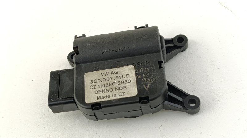 Сервопривод заслонок печки VOLKSWAGEN PASSAT 3C2 BVY 2006 (б/у)