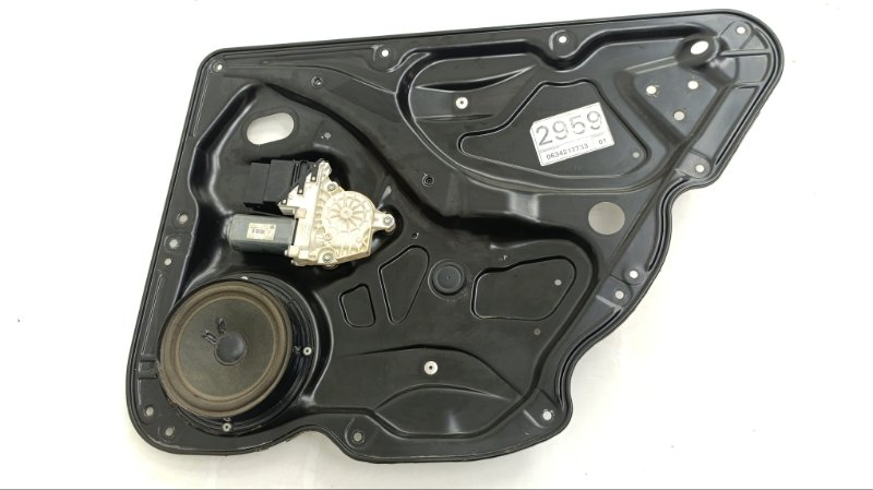 Стеклоподъемник VOLKSWAGEN PASSAT 3C2 BVY 2006 задний правый (б/у)