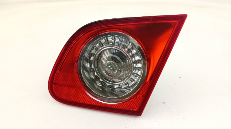 Стоп-вставка VOLKSWAGEN PASSAT 3C2 BVY 2006 правая (б/у)
