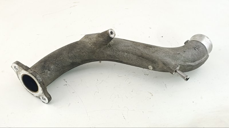 Патрубок интеркулера TOYOTA LAND CRUISER VJA300 V35AFTS 2021 (б/у)
