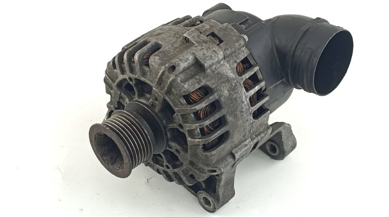 Генератор BMW X5 E53 M54B30 2005 (б/у)