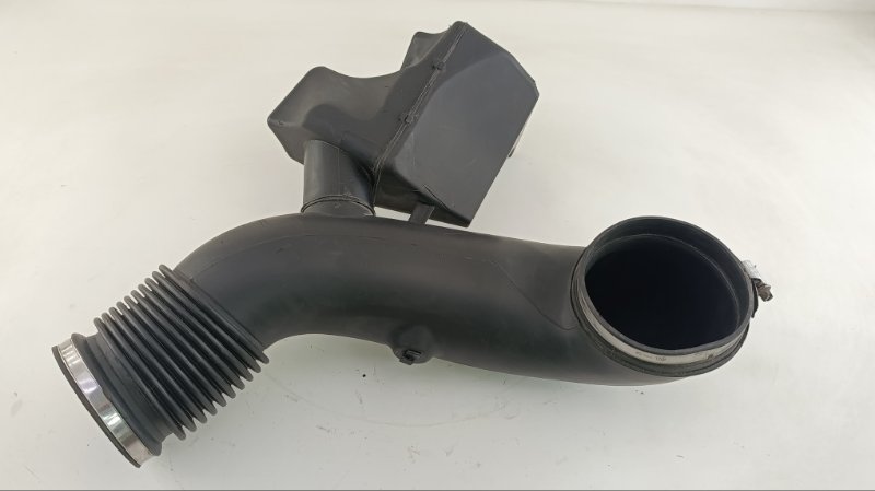 Патрубок воздушн.фильтра BMW X5 E53 M54B30 2005 (б/у)