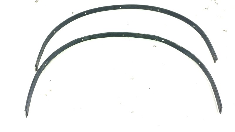 Молдинг крыла TOYOTA MARK II LX90 2L 1993 задний (б/у)