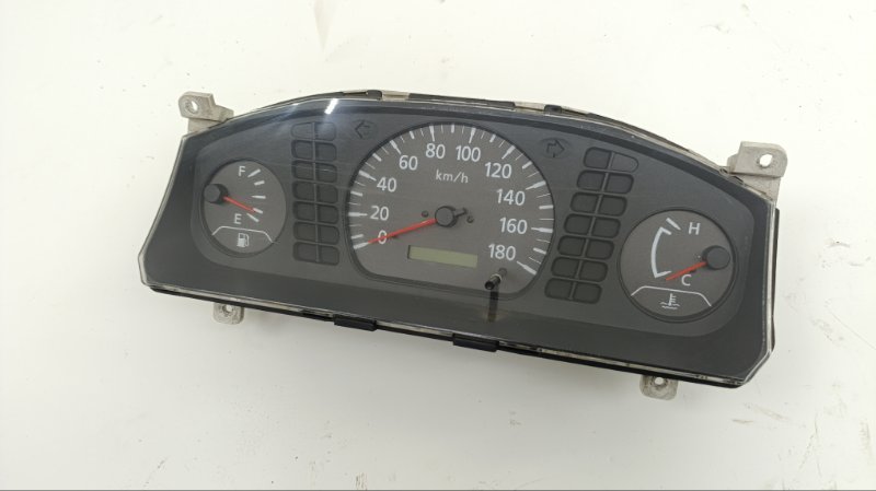 Панель приборов NISSAN EXPERT VENW11 YD22DD 2000 (б/у)
