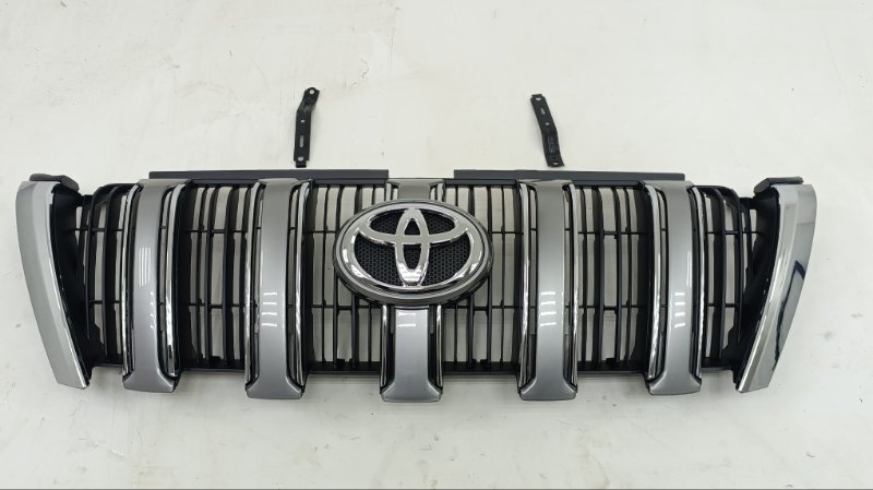 Решетка радиатора TOYOTA LAND CRUISER PRADO KDJ150 2015 (б/у)