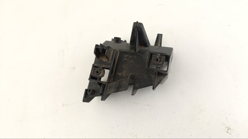 Крепление бампера TOYOTA LAND CRUISER PRADO KDJ150 2015 заднее правое (б/у)