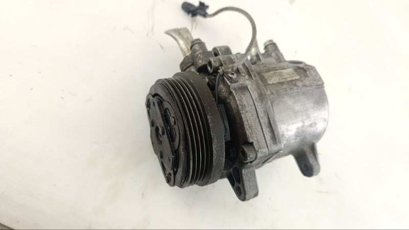 Компрессор кондиционера SUZUKI MR WAGON MF22S K6A 2010 (б/у)