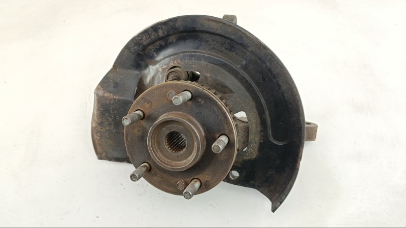 Ступица MITSUBISHI CHARIOT N43W 4G63 1996 передняя левая (б/у)