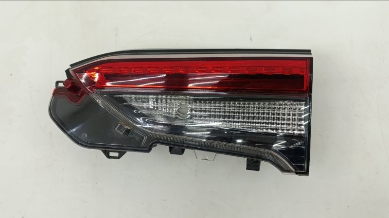 Стоп TOYOTA RAV4 AXAH52 2020 правый (б/у)