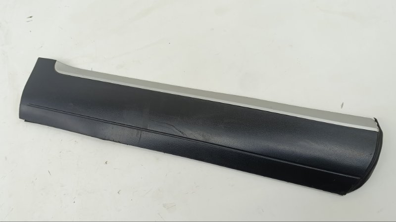 Молдинг на дверь PORSCHE CAYENNE 9P 022Y 2008 задний правый (б/у)
