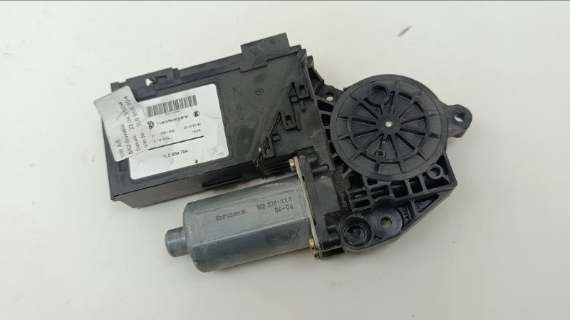 Мотор стеклоподъемника PORSCHE CAYENNE 9P 022Y 2008 задний правый (б/у)