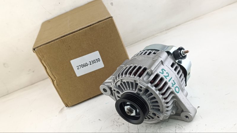 Генератор TOYOTA VITZ SCP10 1SZ 2001 (б/у)