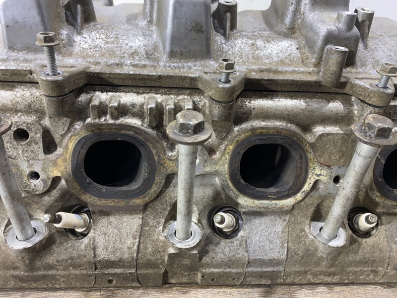 Головка блока цилиндров TAHOE ESCALADE 2017 YS K2UC L86 6.2 Головка блока цилиндров TAHOE ESCALADE 2017 YS K2UC L86 6.2