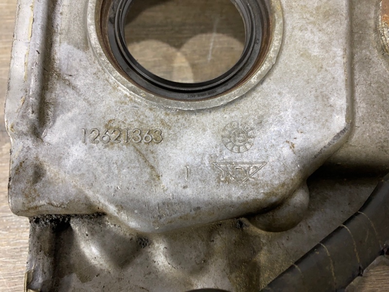 Крышка двигателя передняя TAHOE ESCALADE 2017 YS K2UC L86 6.2 Крышка двигателя передняя TAHOE ESCALADE 2017 YS K2UC L86 6.2